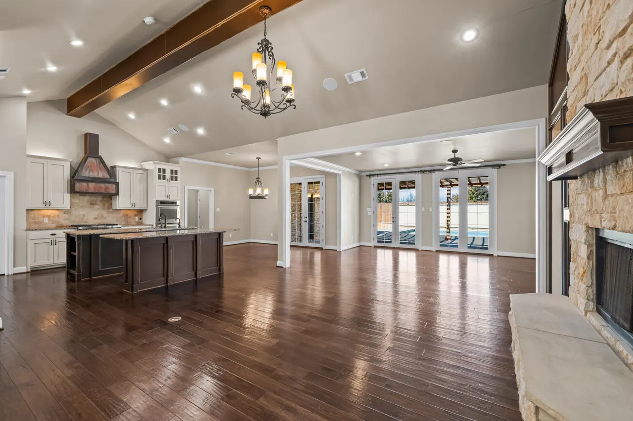 Photo 7 — 1405 11th Place, Shallowater, TX 79363