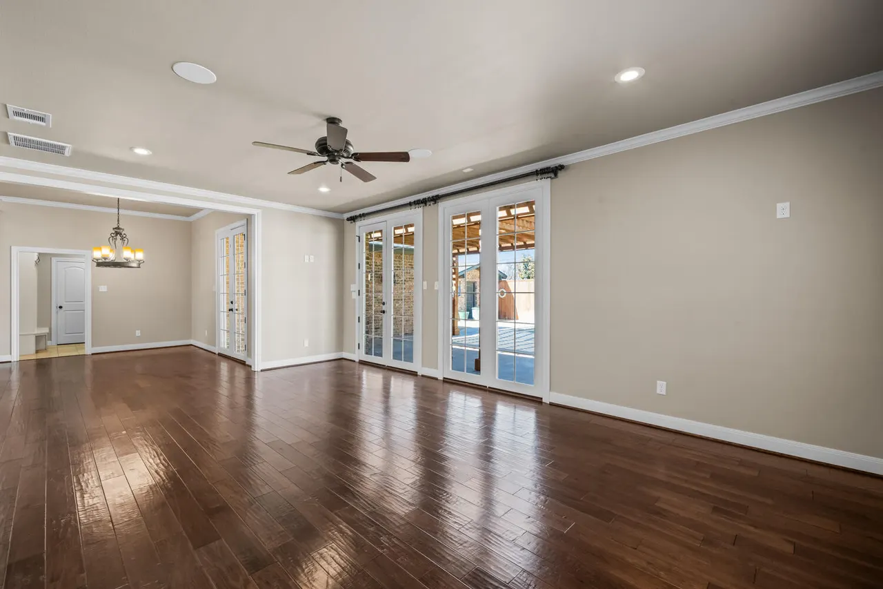 Photo 10 — 1405 11th Place, Shallowater, TX 79363