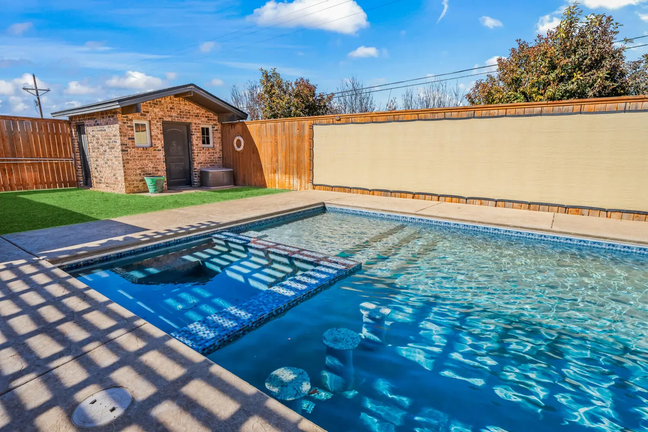 Photo 74 — 1405 11th Place, Shallowater, TX 79363