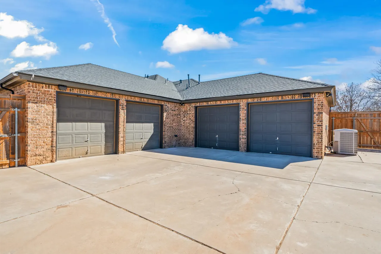 Photo 76 — 1405 11th Place, Shallowater, TX 79363