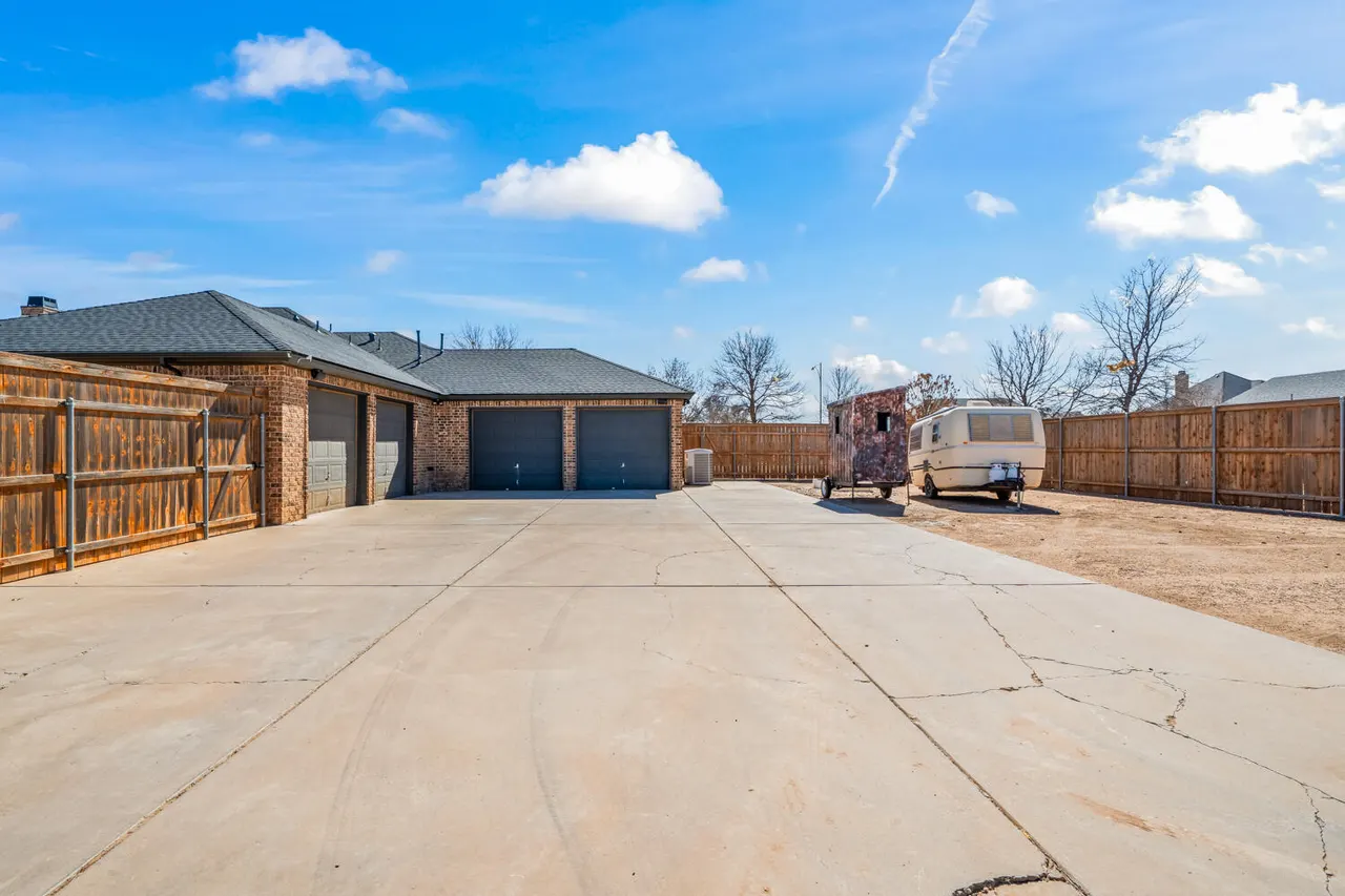 Photo 77 — 1405 11th Place, Shallowater, TX 79363