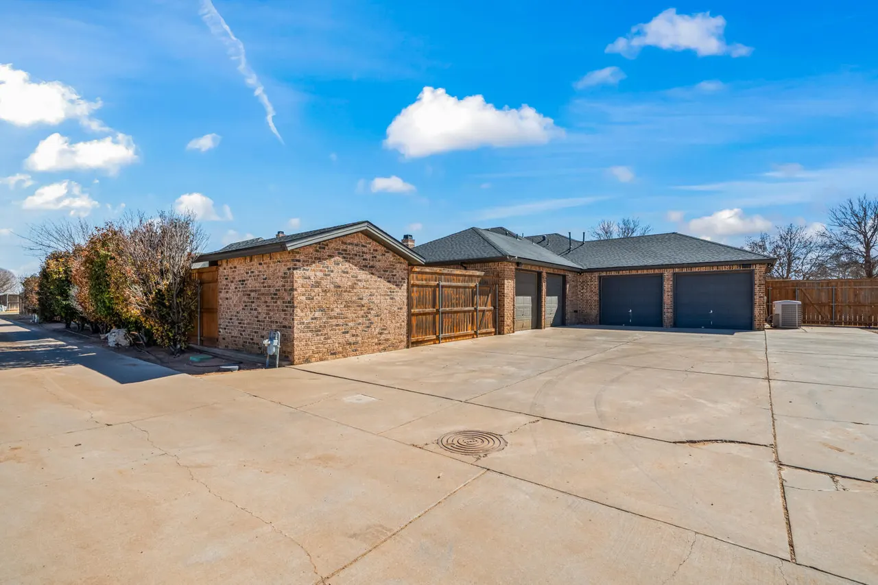 Photo 78 — 1405 11th Place, Shallowater, TX 79363