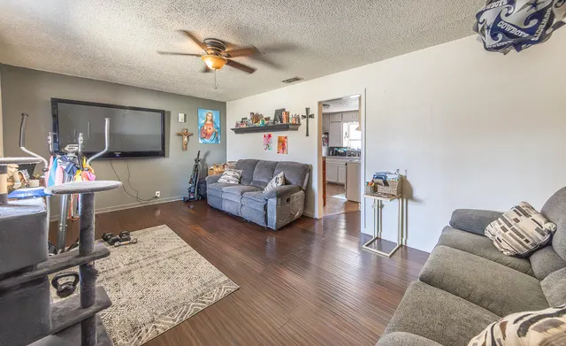 Photo 3 — 6301 21st Street, Lubbock, TX 79407