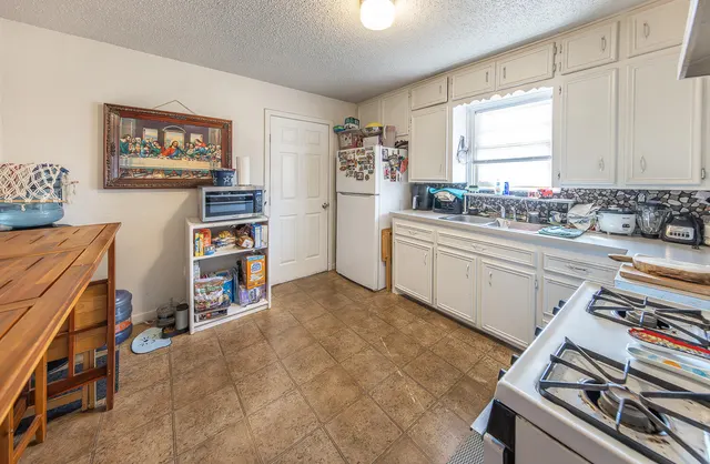 Photo 6 — 6301 21st Street, Lubbock, TX 79407