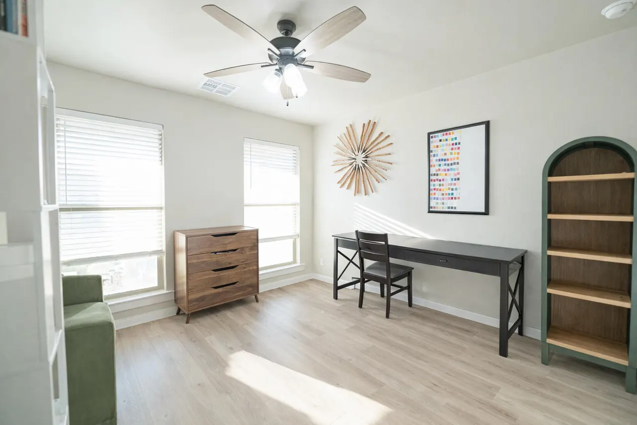 Photo 16 — 2609 Tiffin Avenue, Lubbock, TX 79407