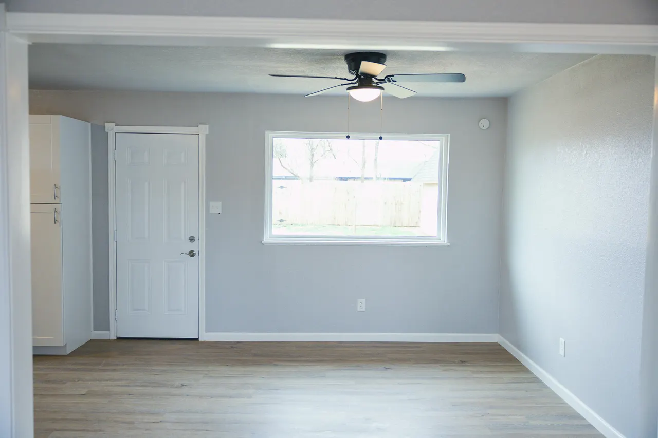 Photo 3 — 7403 Globe Avenue, Lubbock, TX 79404
