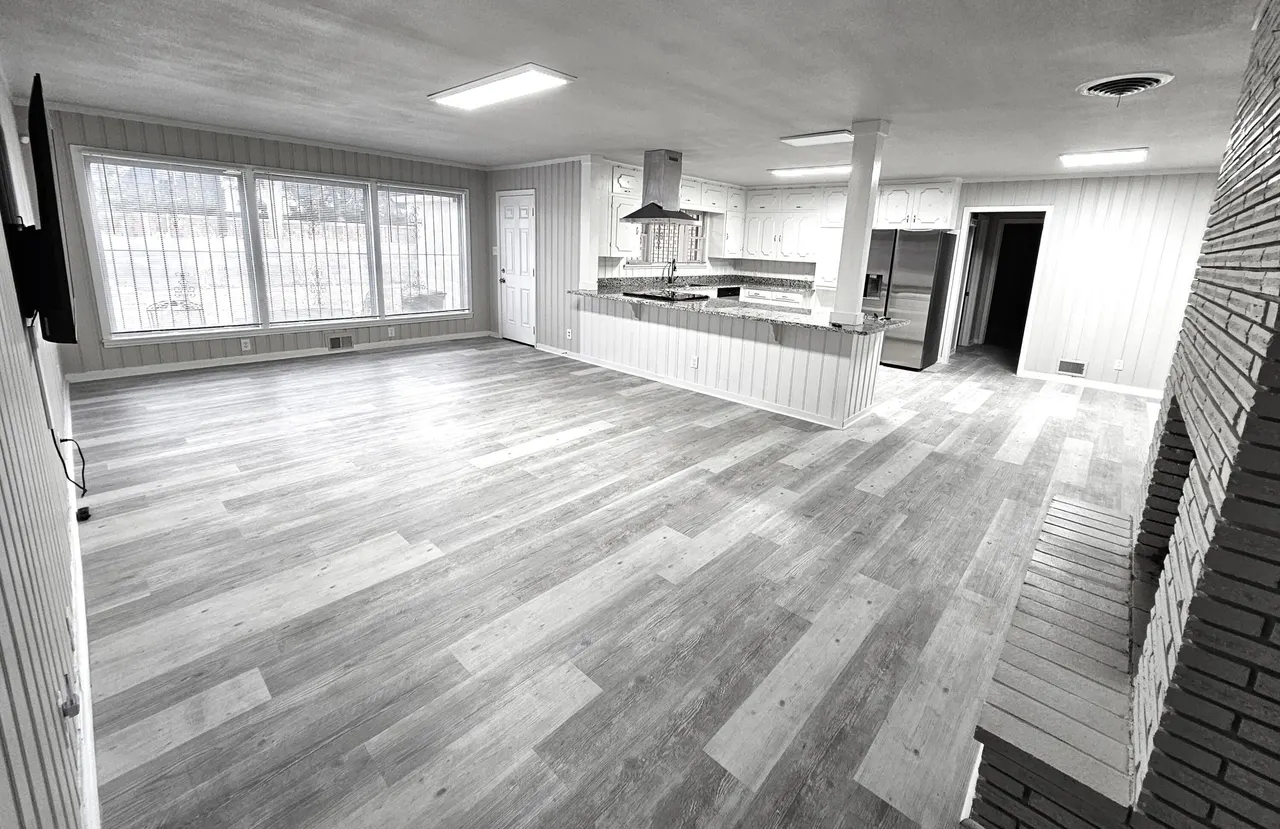 Photo 8 — 3203 43rd Street, Lubbock, TX 79413