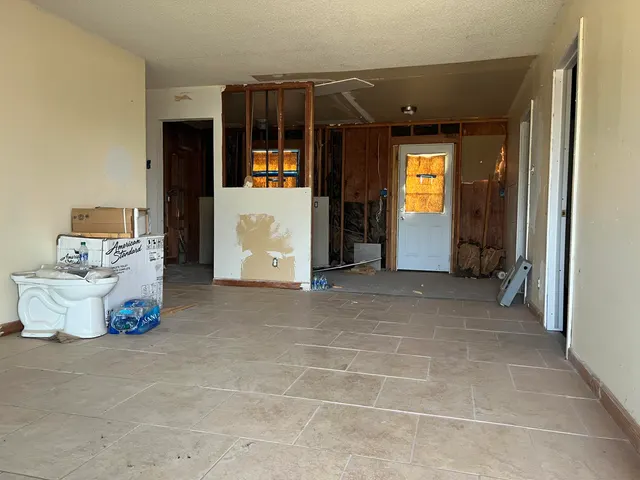 Photo 4 — 1804 E 1st Place, Lubbock, TX 79403