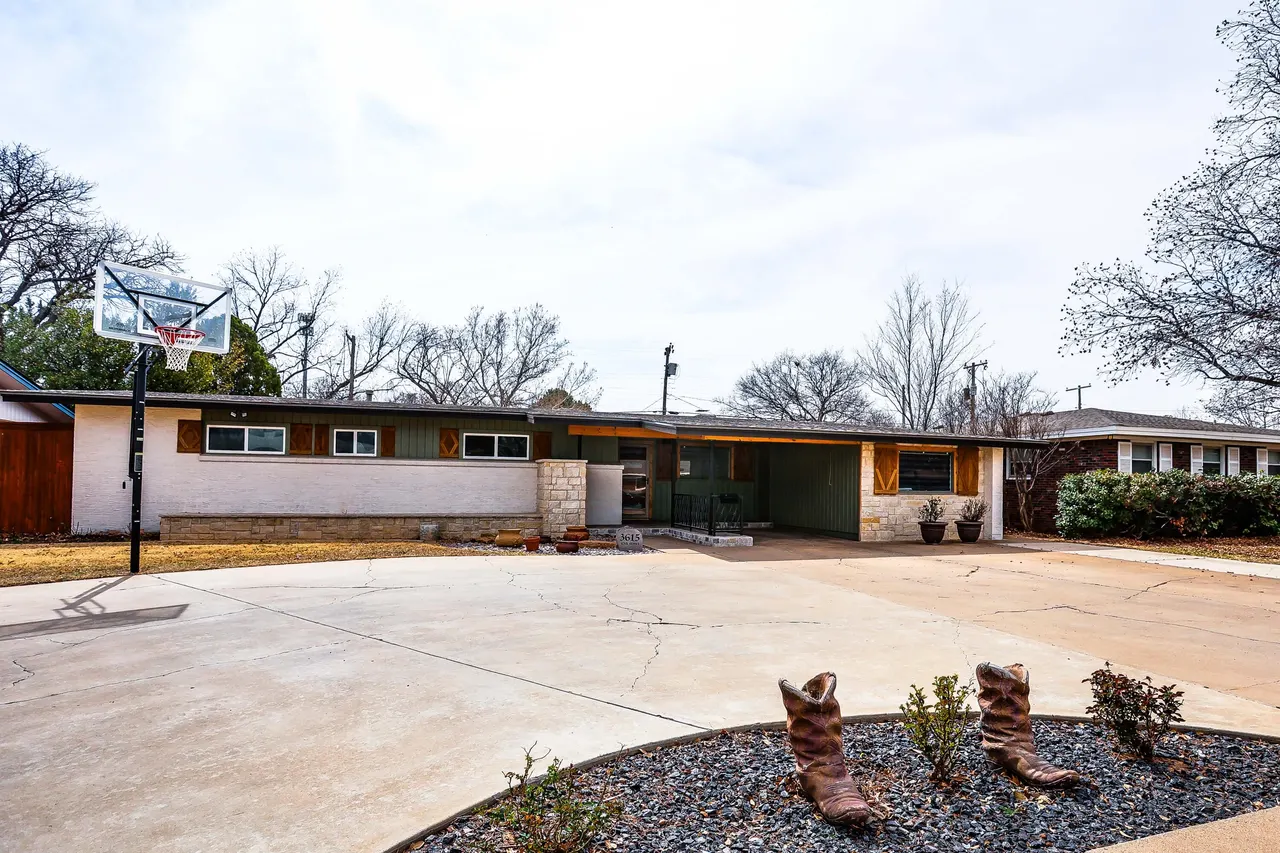 Photo 2 — 3615 47th Street, Lubbock, TX 79413