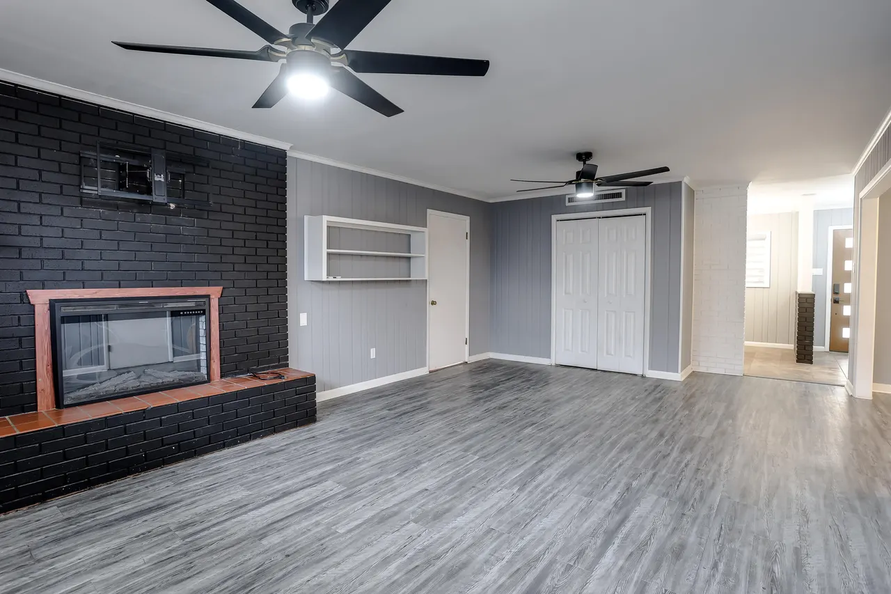 Photo 11 — 3615 47th Street, Lubbock, TX 79413