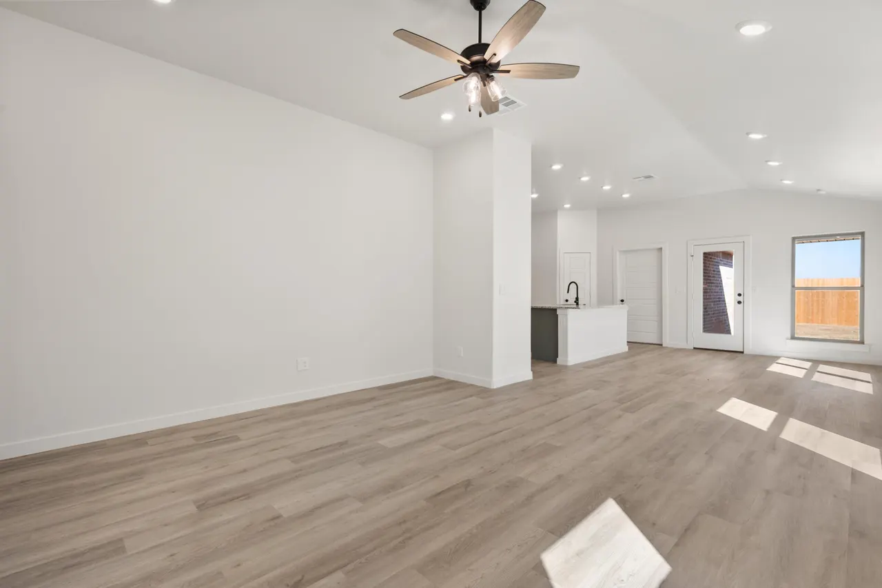Photo 6 — 8610 24th Street, Lubbock, TX 79407