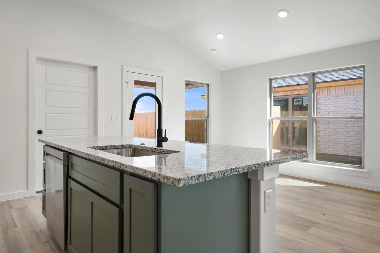 Photo 12 — 8610 24th Street, Lubbock, TX 79407
