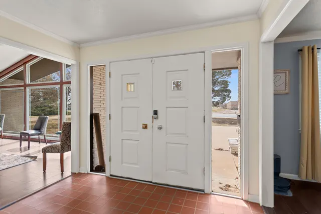 Photo 5 — 507 Clubview Drive, Levelland, TX 79336