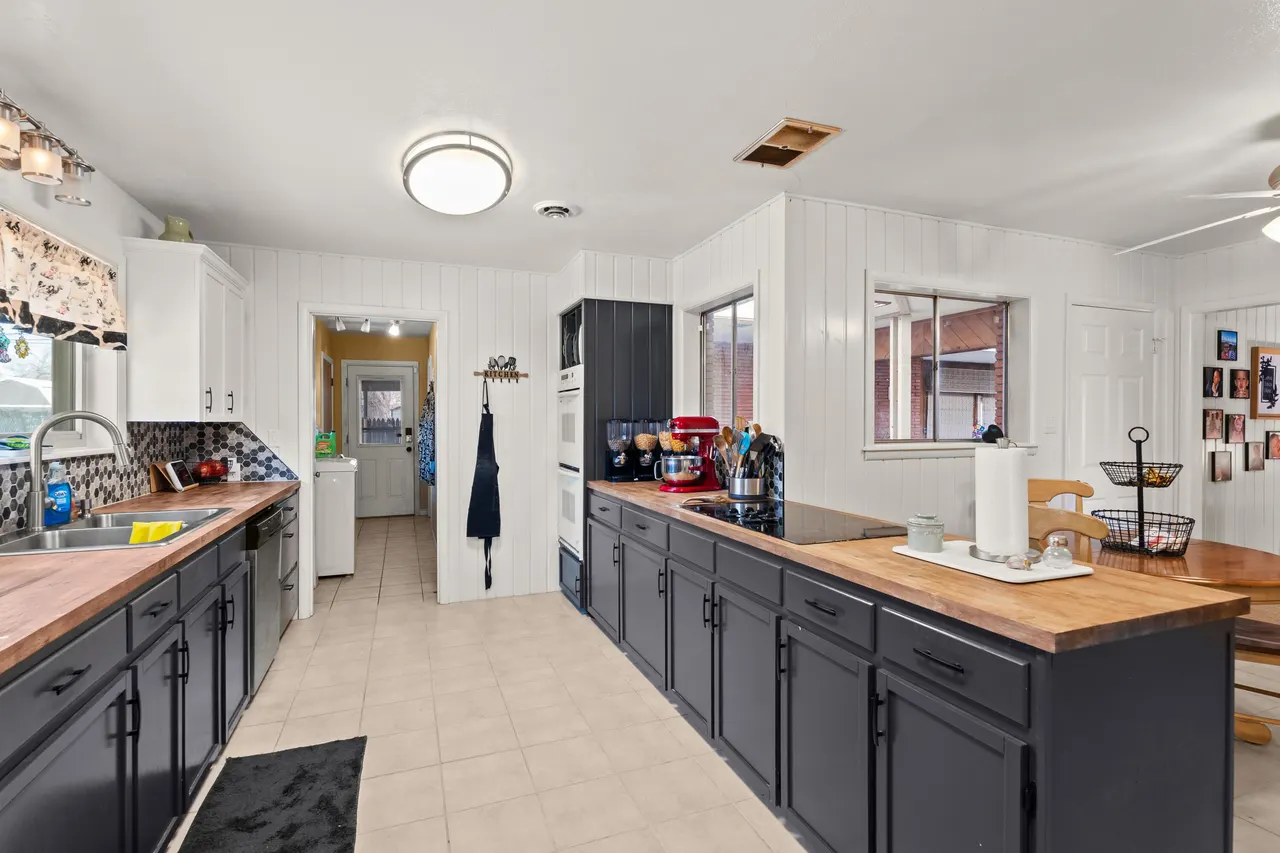 Photo 17 — 507 Clubview Drive, Levelland, TX 79336