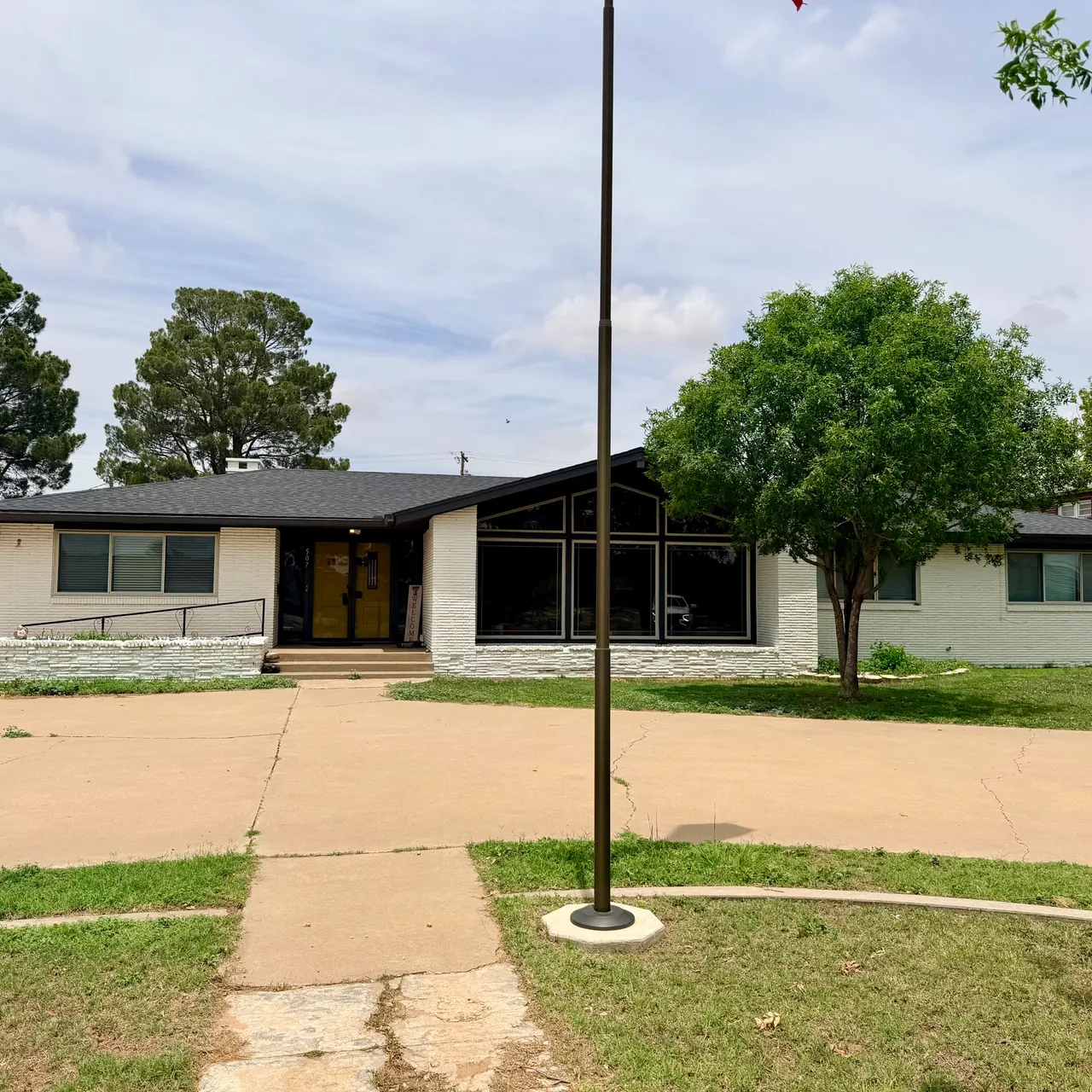 Front exterior — 507 Clubview Drive, Levelland, TX 79336