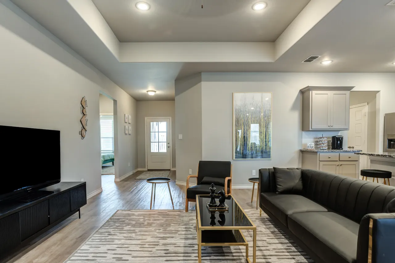 Photo 10 — 7606 61st Street, Lubbock, TX 79407