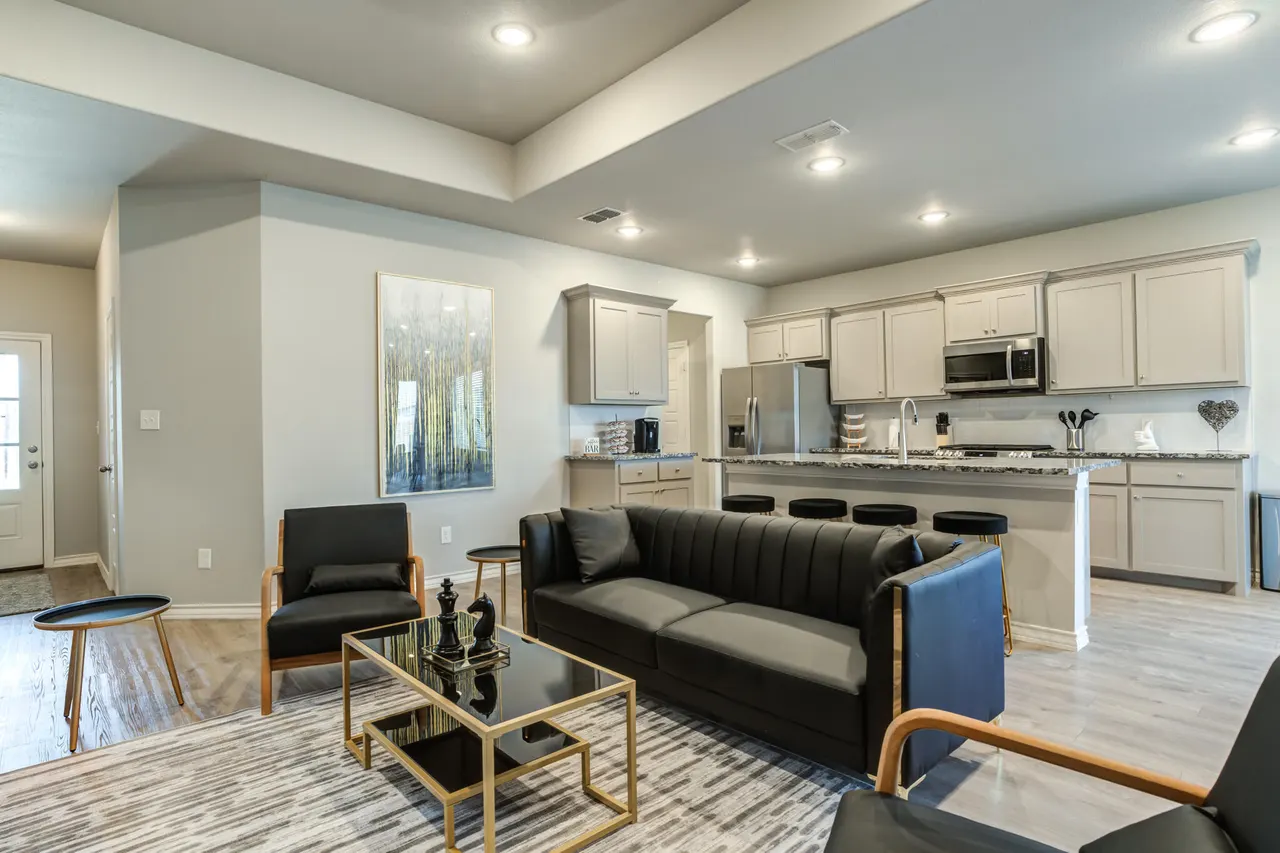 Photo 12 — 7606 61st Street, Lubbock, TX 79407