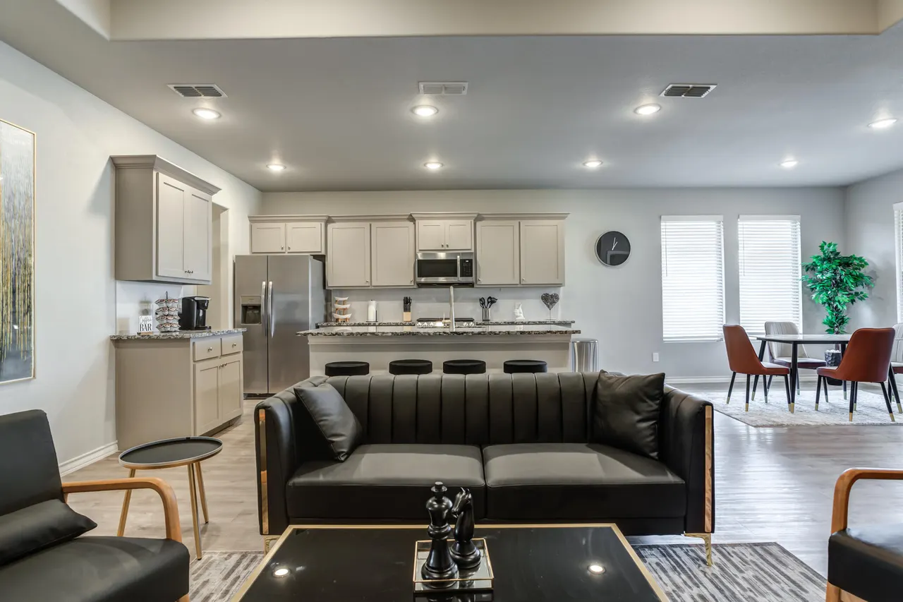 Photo 14 — 7606 61st Street, Lubbock, TX 79407