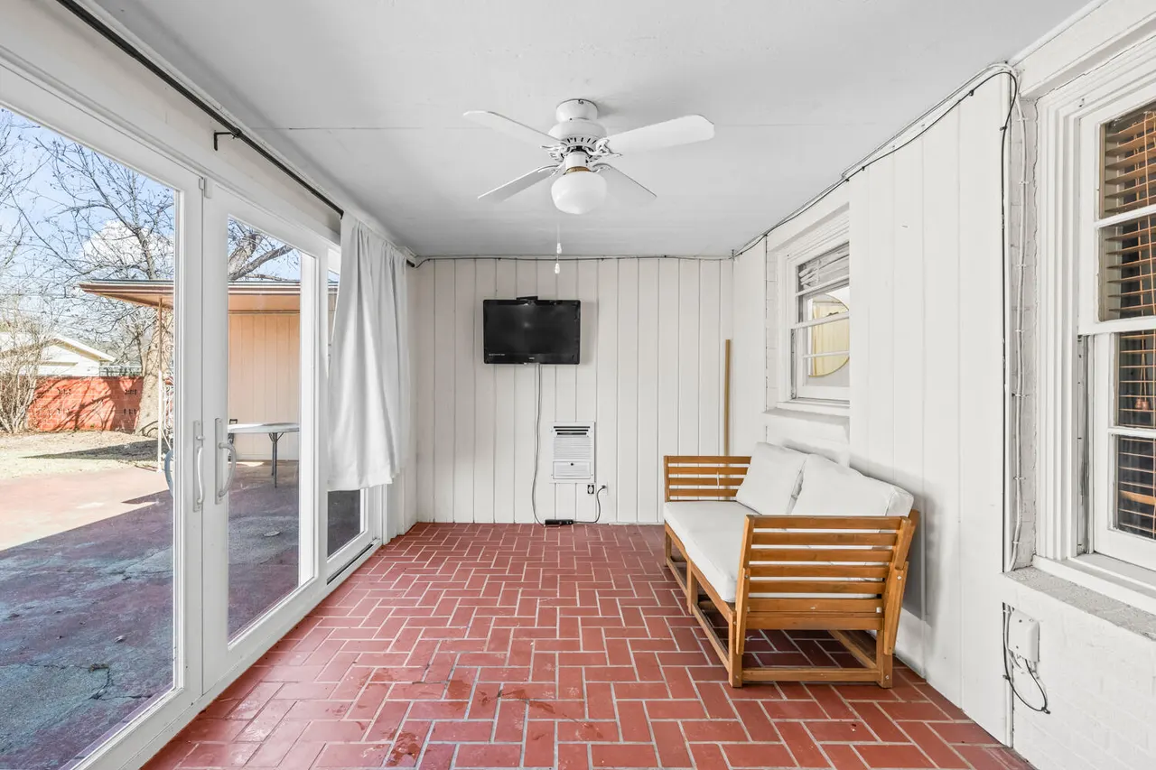 Photo 44 — 3310 24th Street, Lubbock, TX 79410