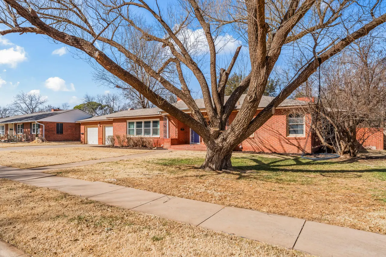 Photo 2 — 3310 24th Street, Lubbock, TX 79410