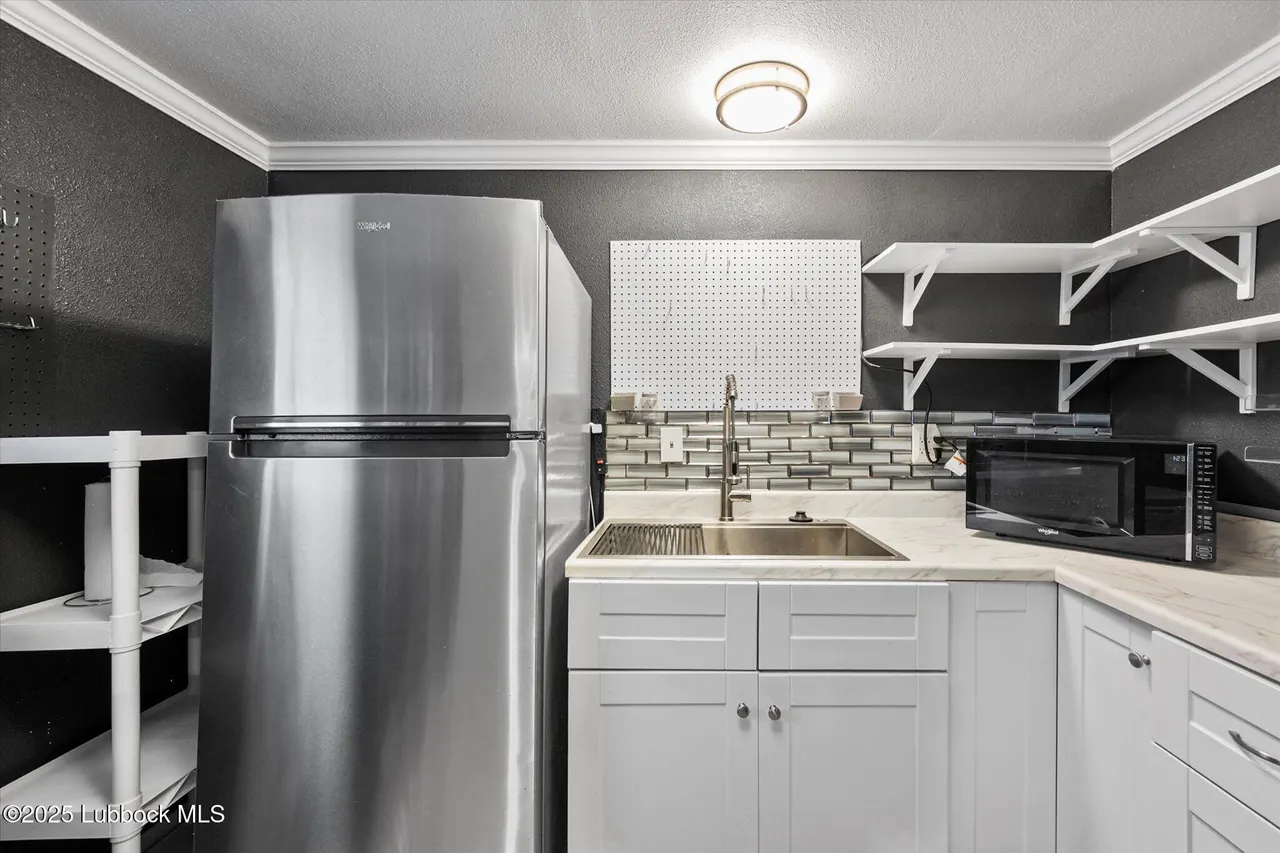 Photo 10 — 2910 Dartmouth Street, Lubbock, TX 79415