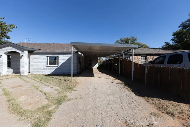 Photo 2 — 506 40th Street, Lubbock, TX 79404