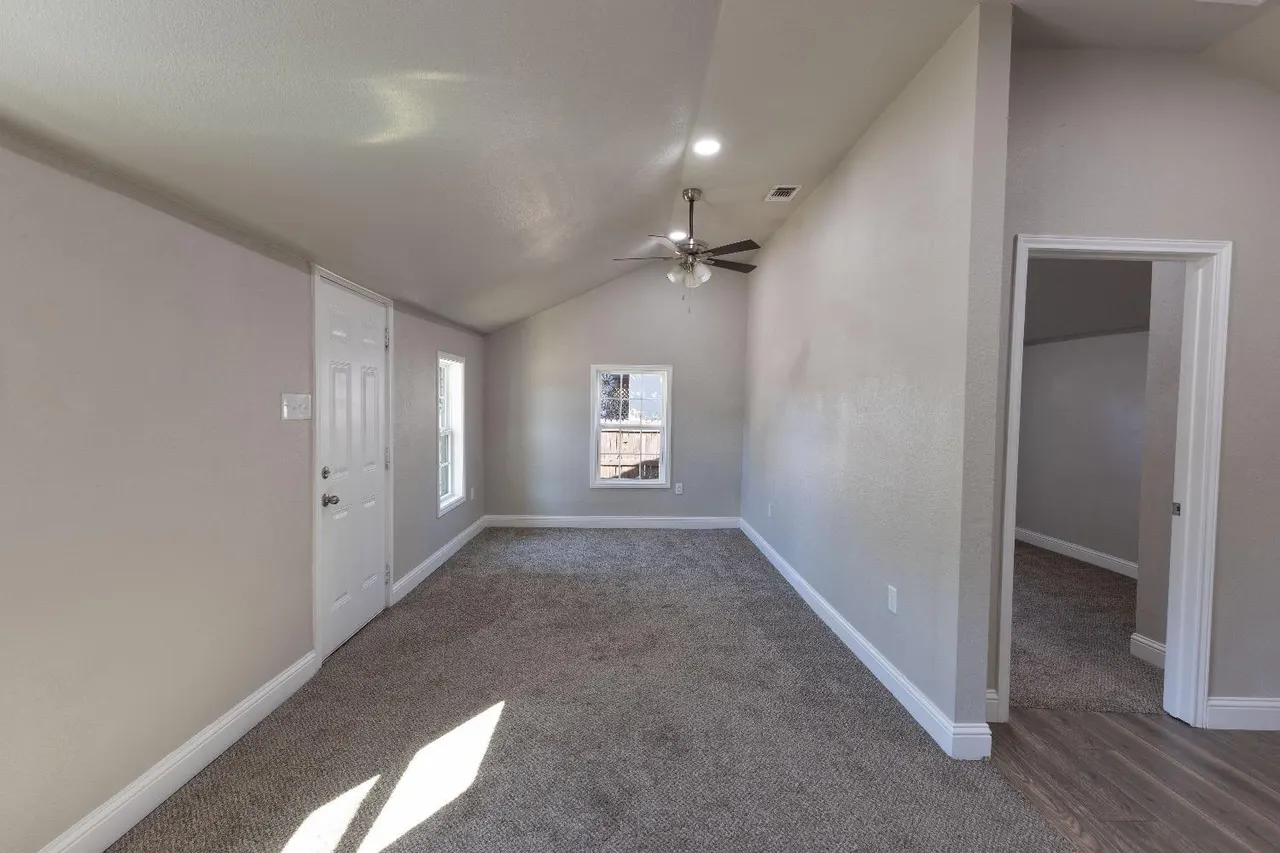 Photo 3 — 506 40th Street, Lubbock, TX 79404