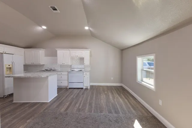 Photo 4 — 506 40th Street, Lubbock, TX 79404