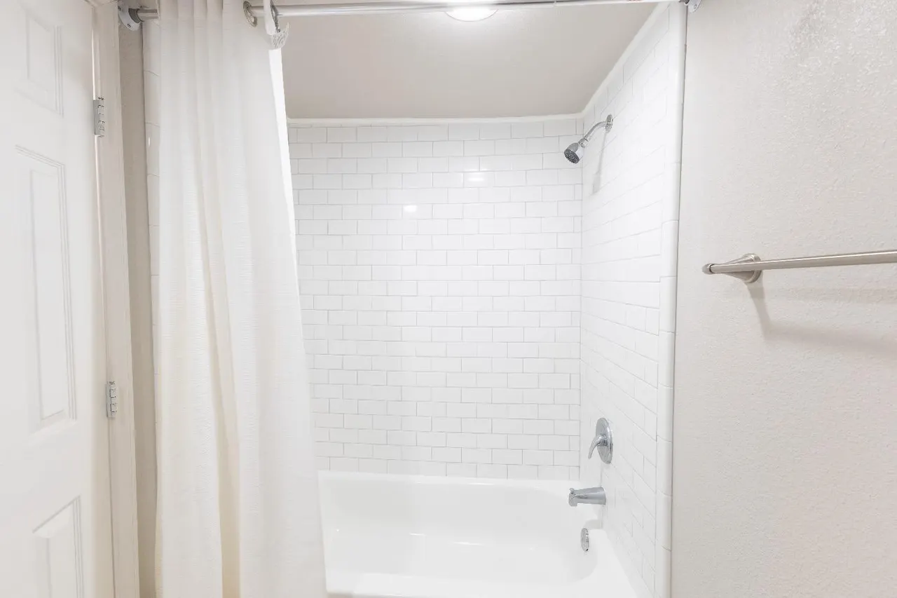 Photo 10 — 506 40th Street, Lubbock, TX 79404