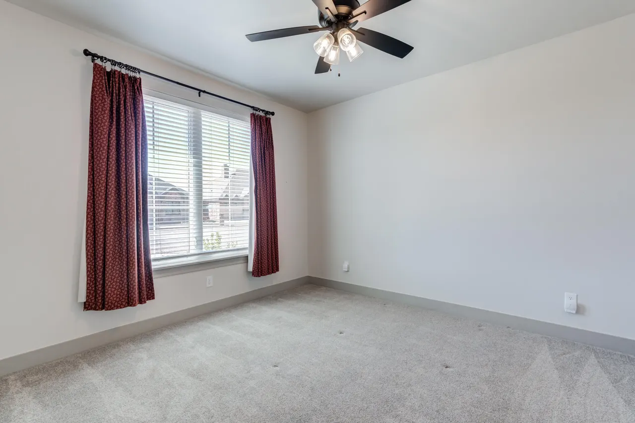 Photo 10 — 501 Britain Avenue, Wolfforth, TX 79382