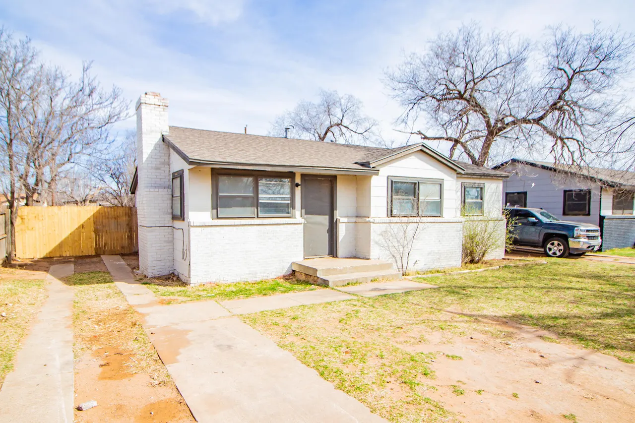 Photo 2 — 3304 Itasca Street, Lubbock, TX 79415