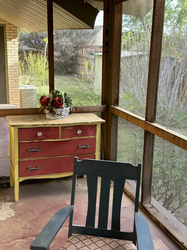 Photo 5 — 2508 27th Street, Lubbock, TX 79410