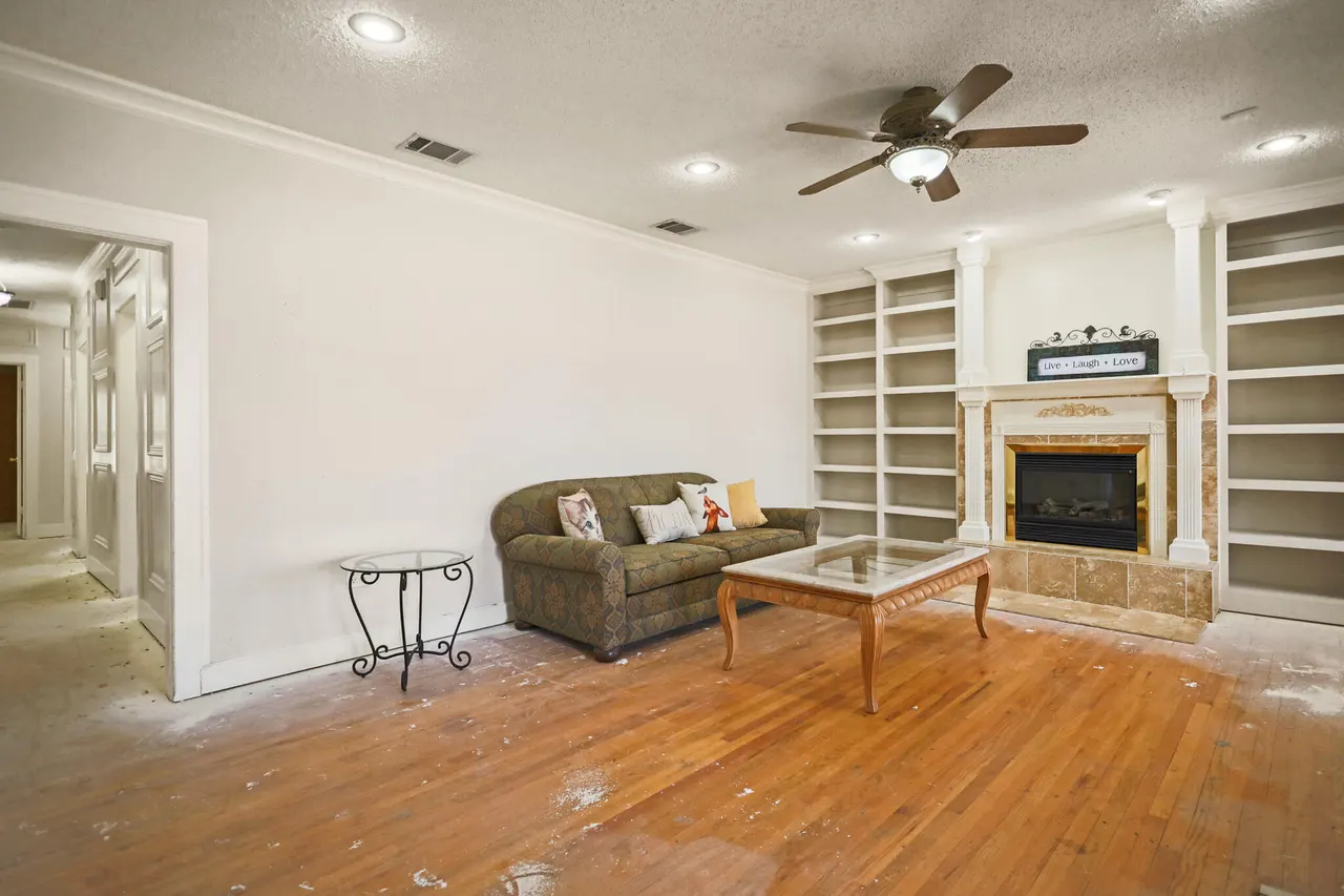 Photo 12 — 2202 16th Street, Lubbock, TX 79401