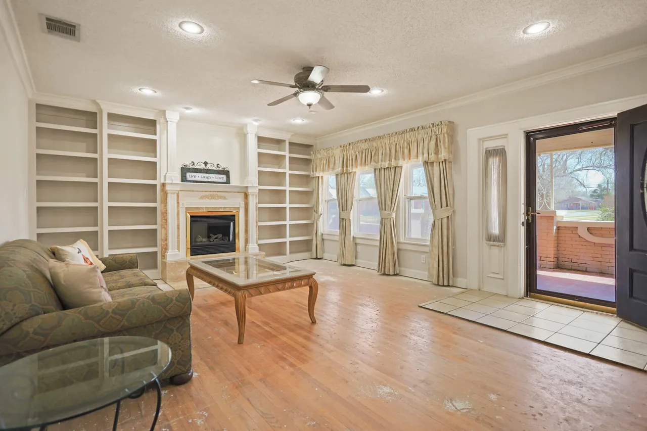 Photo 9 — 2202 16th Street, Lubbock, TX 79401