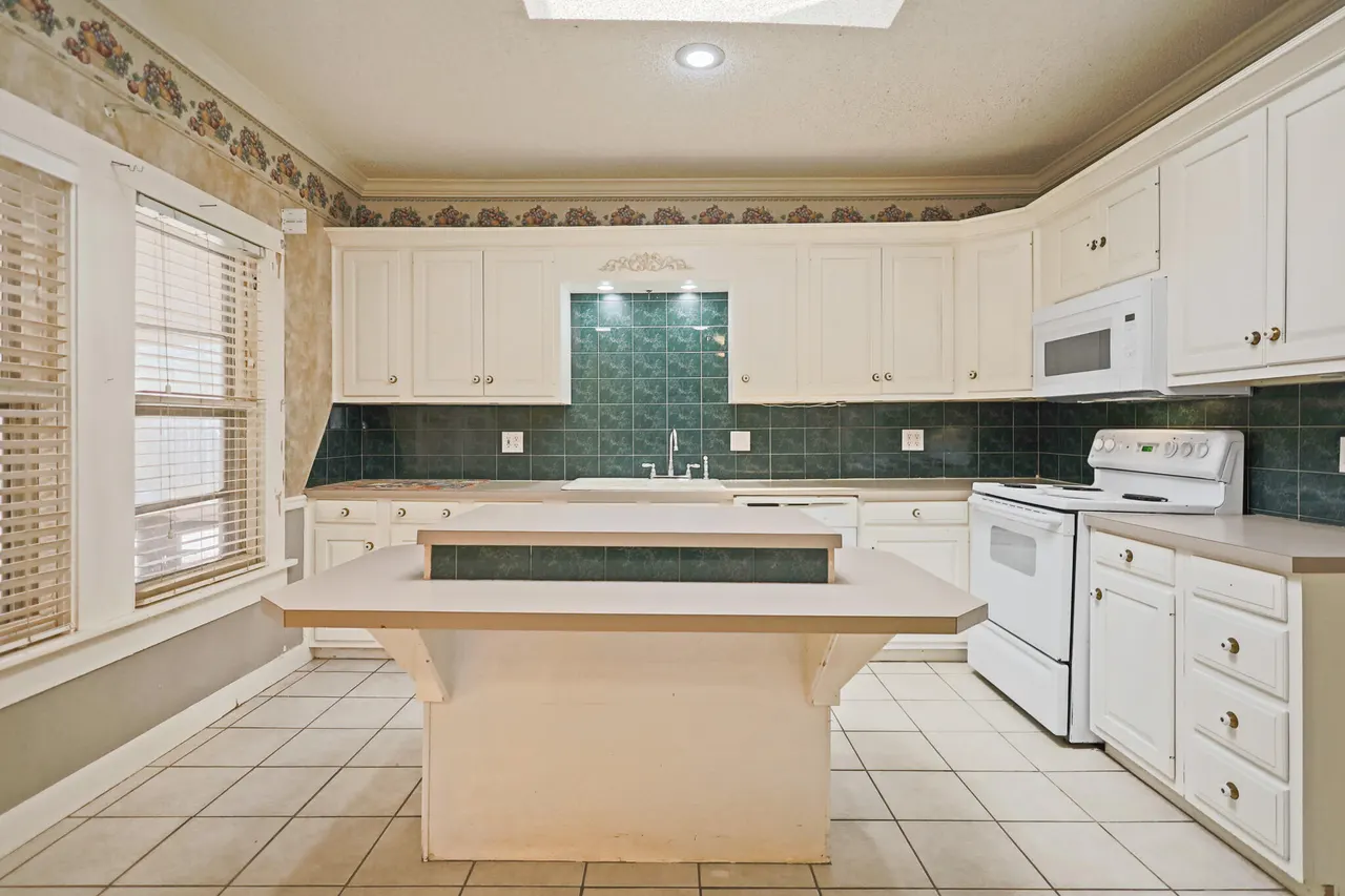 Photo 30 — 2202 16th Street, Lubbock, TX 79401