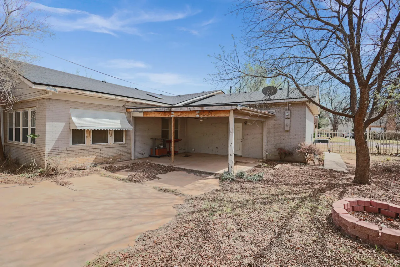 Photo 75 — 2202 16th Street, Lubbock, TX 79401