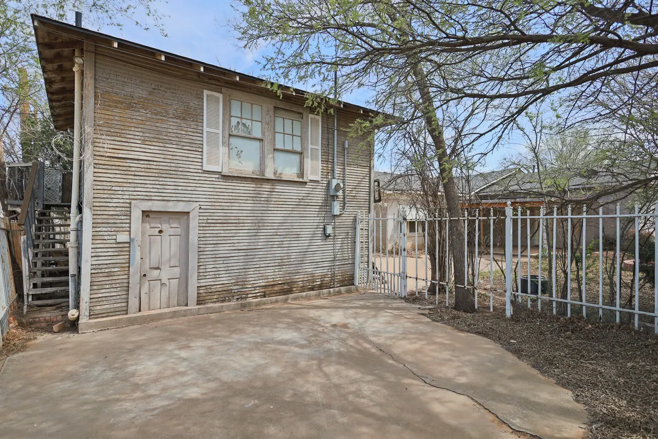 Photo 68 — 2202 16th Street, Lubbock, TX 79401