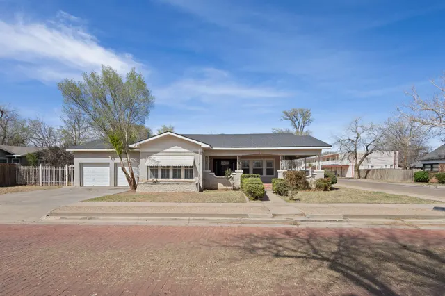 Front exterior — 2202 16th Street, Lubbock, TX 79401