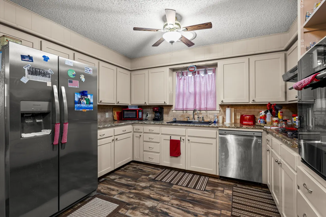 Photo 13 — 101 Willowwood Lane, Levelland, TX 79336