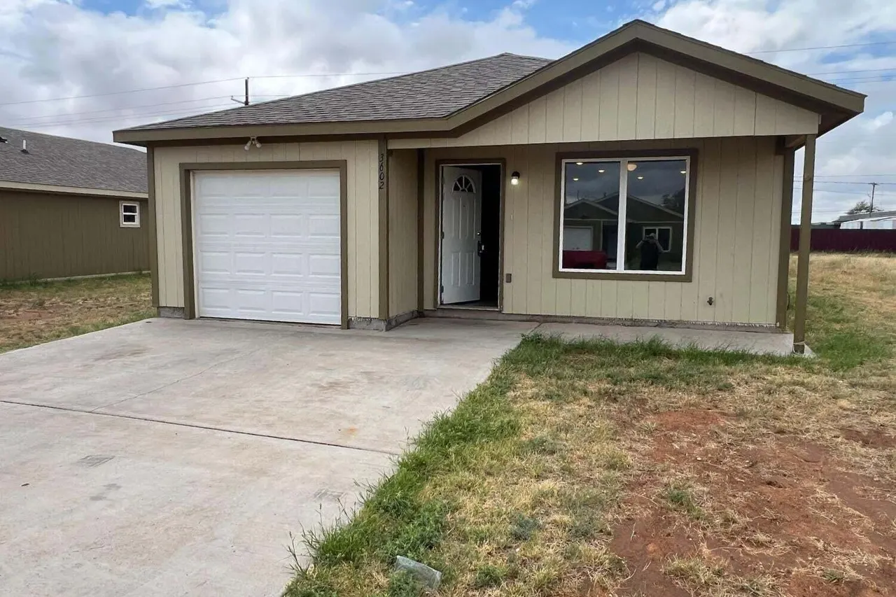 Photo 2 — 3602 E 3rd Place, Lubbock, TX 79403