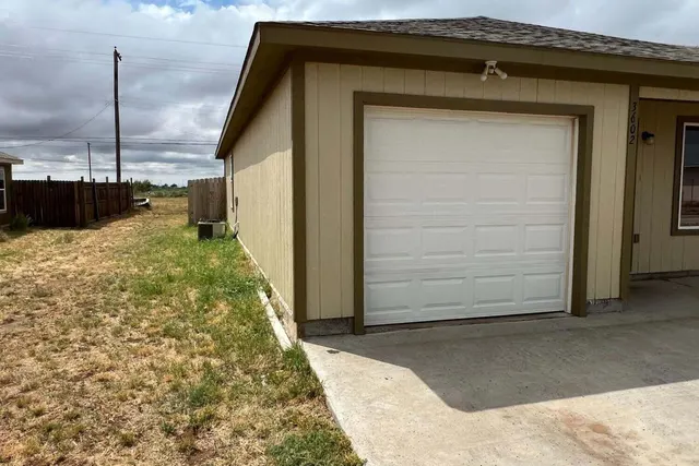 Photo 3 — 3602 E 3rd Place, Lubbock, TX 79403