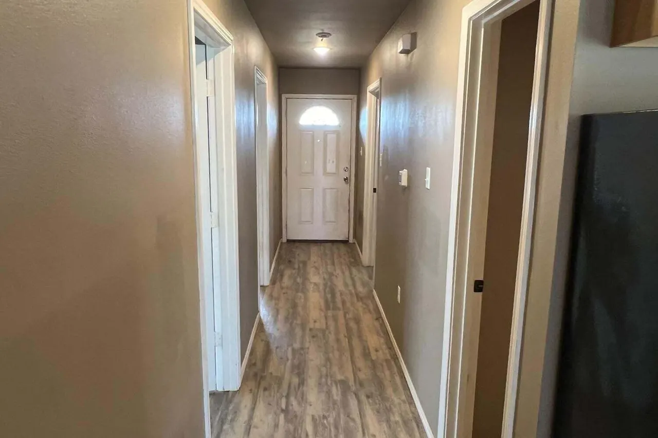Photo 4 — 3602 E 3rd Place, Lubbock, TX 79403