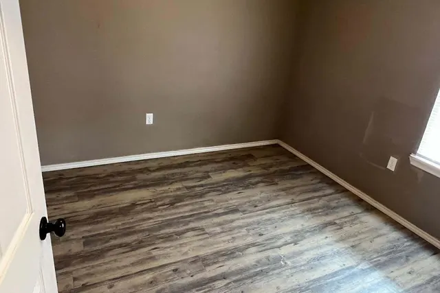 Photo 7 — 3602 E 3rd Place, Lubbock, TX 79403