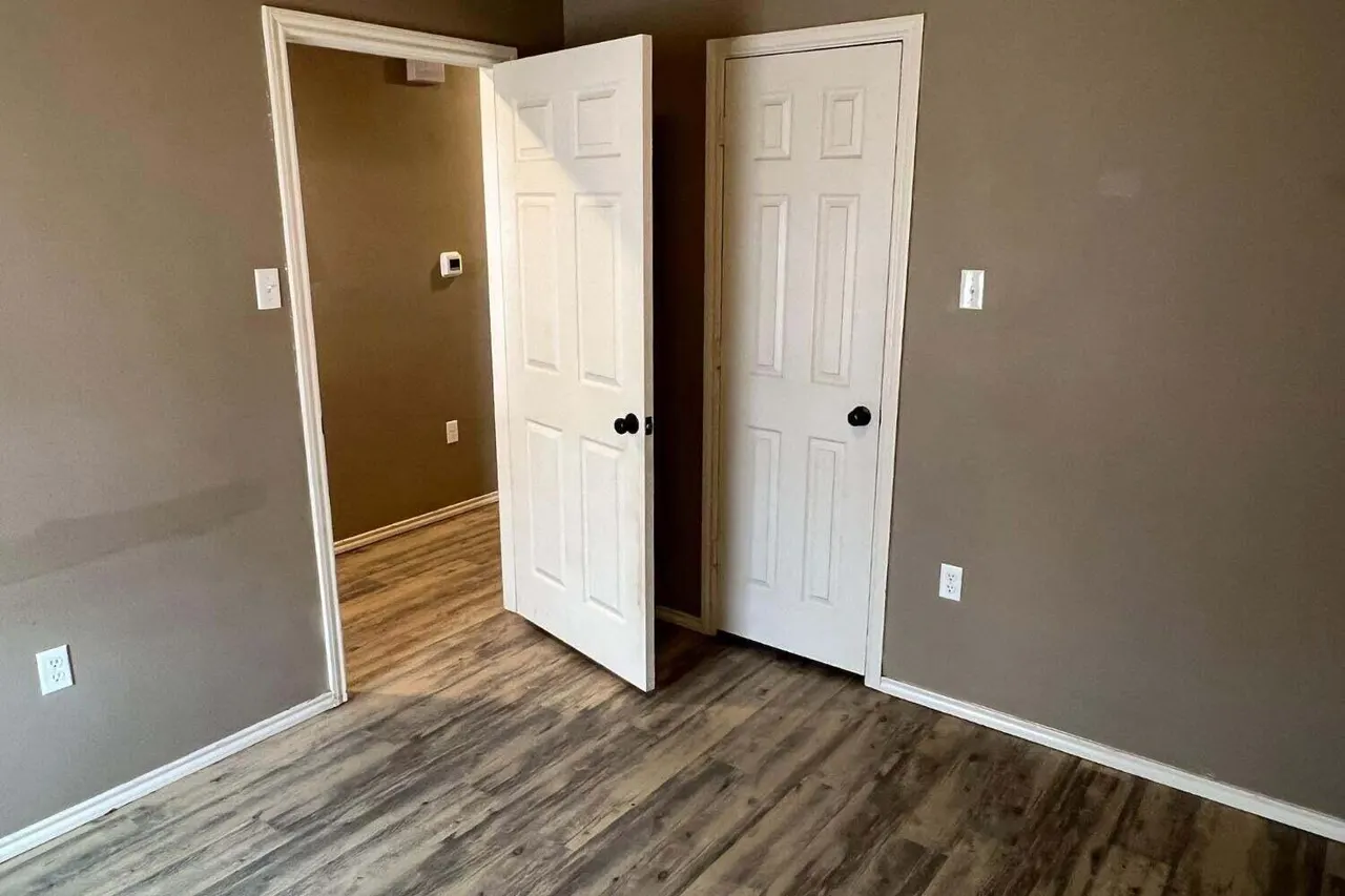 Photo 8 — 3602 E 3rd Place, Lubbock, TX 79403