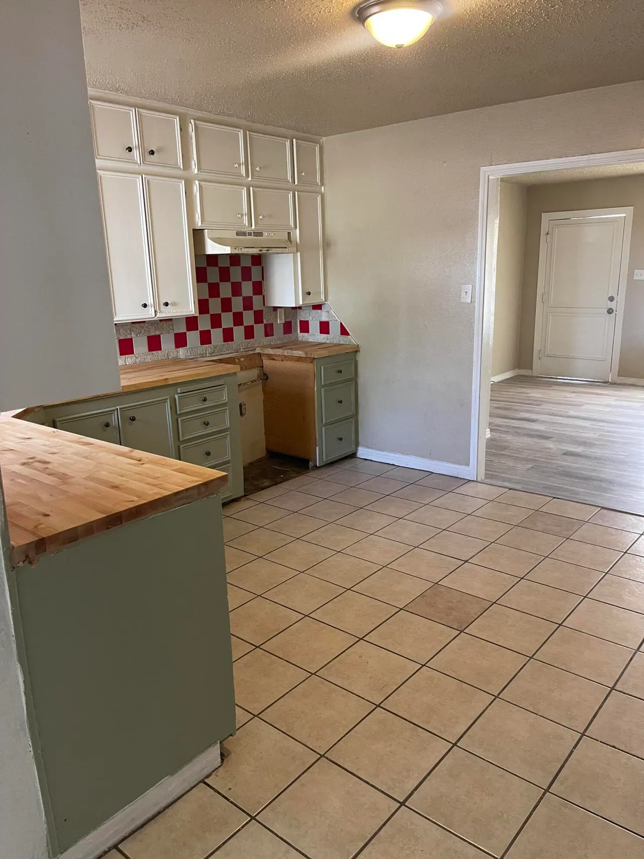 Photo 5 — 2310 38th Street, Lubbock, TX 79412