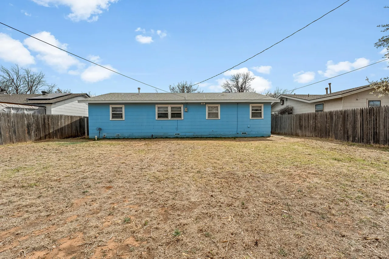 Photo 12 — 3308 Amherst Street, Lubbock, TX 79415