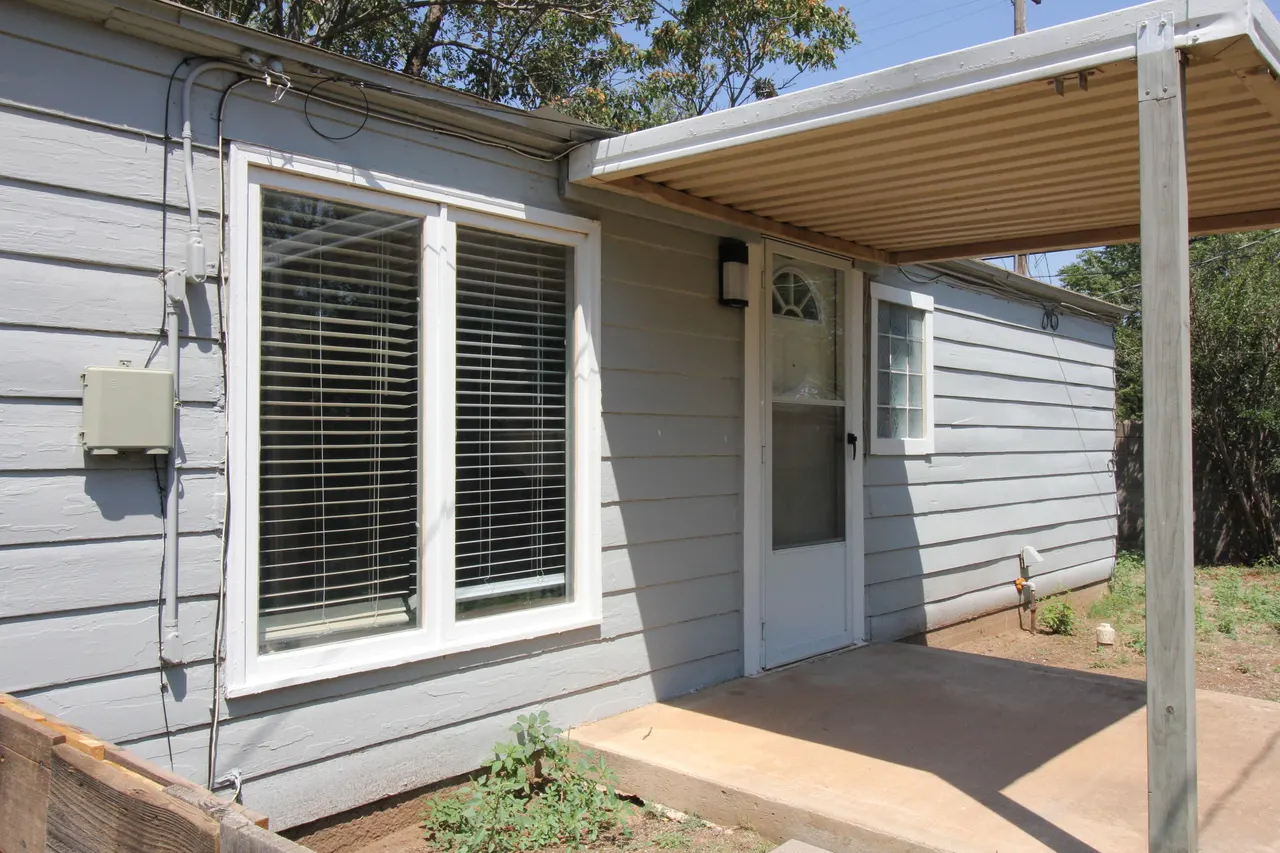 Photo 11 — 2216 30th Street, Lubbock, TX 79411