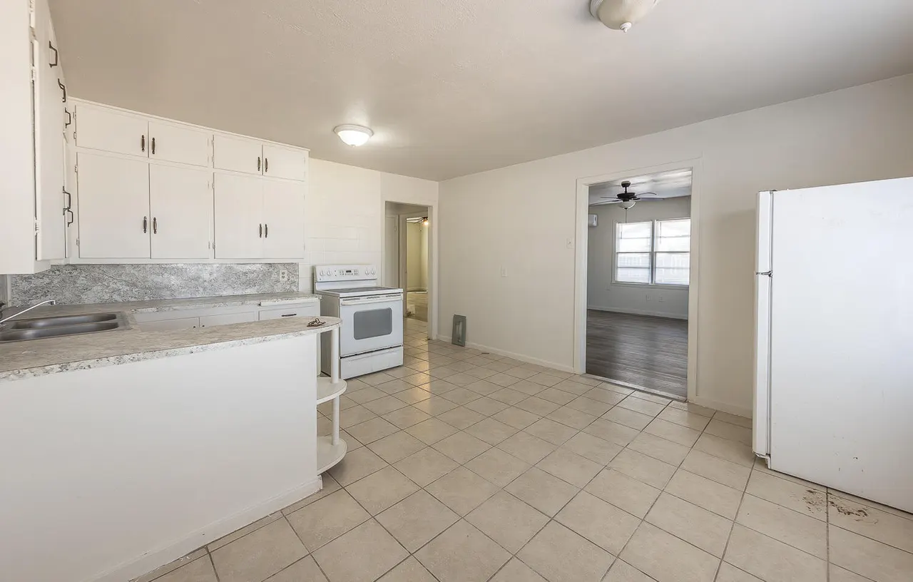 Photo 10 — 2609 Auburn Street, Lubbock, TX 79415
