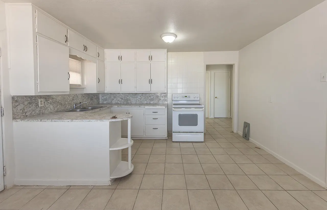 Photo 11 — 2609 Auburn Street, Lubbock, TX 79415