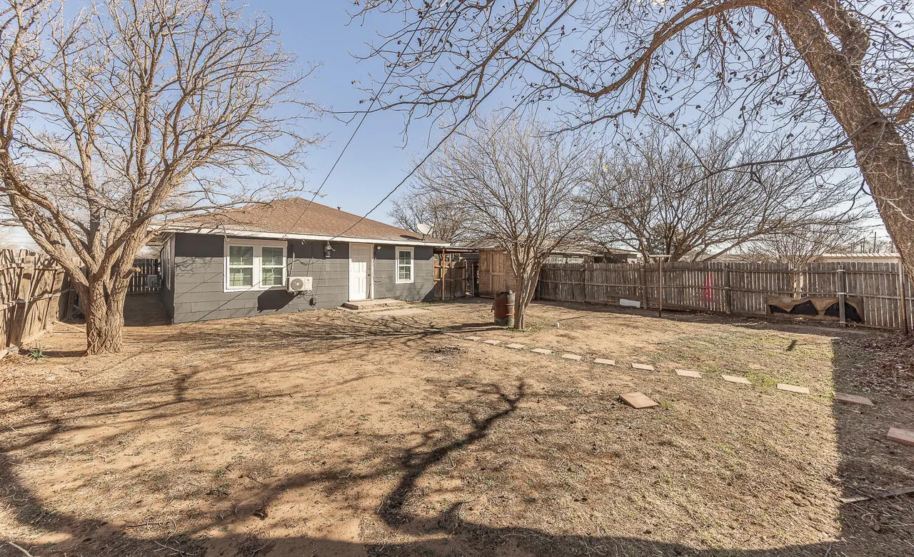 Photo 17 — 2609 Auburn Street, Lubbock, TX 79415